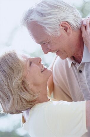 couple de personnes âgées